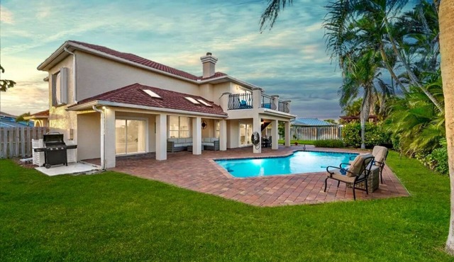 Beachy Places, Hot tub, Pool, Beach