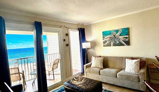 Beachy Vibes, Game Day Fun on the Bay, Heated Pool