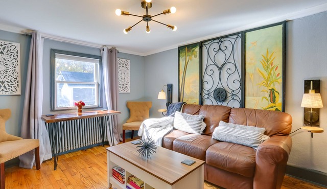 Beacon Apt w/Patio + Grill; Walk to Main St!