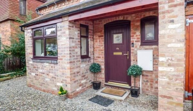 BEACON COTTAGE, family friendly, with open fire in Malvern