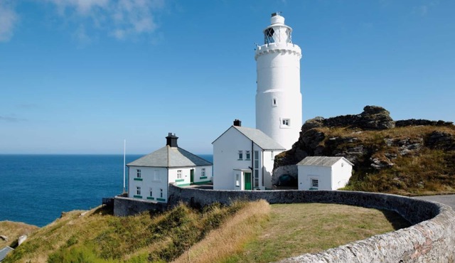 Beacon Cottage - sleeps 6 guests