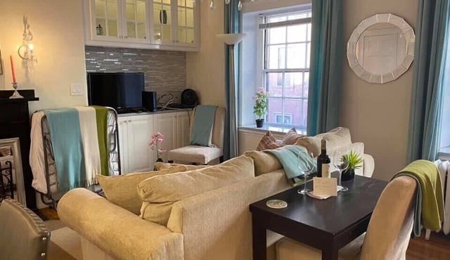 Beacon Hill Condo - 51 Hancock Street unit 10, Boston MA 02114- perfect location