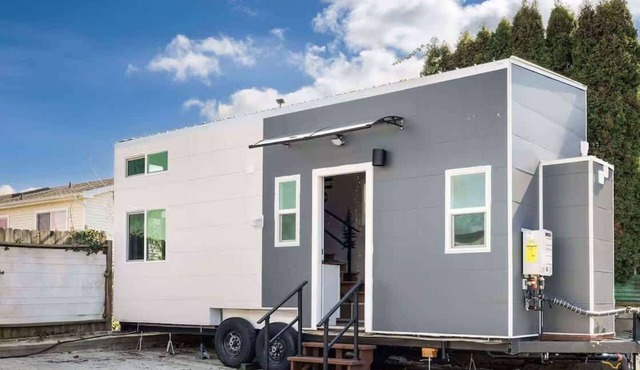 Beacon Hill Trailer Home | Close to Stadiums