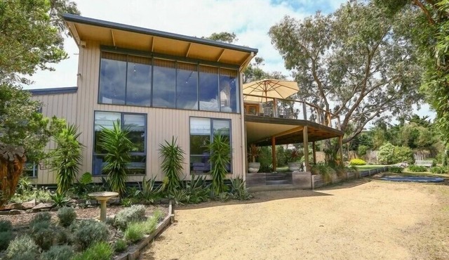 Beacon House Portsea