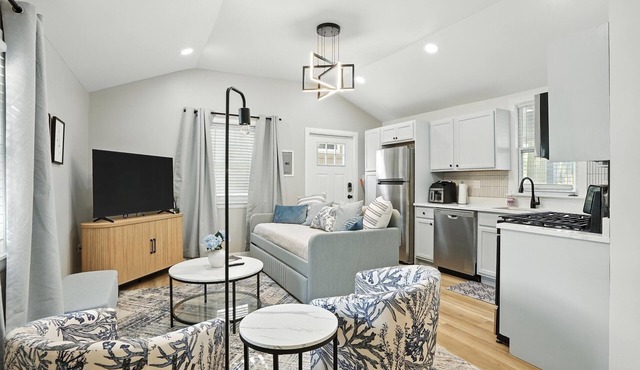 Beacons' Nest – Valpo U, Downtown & Dunes