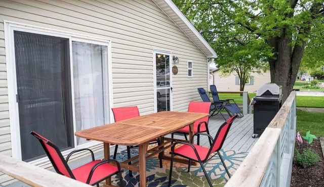 Beadle Island Bungalow - Private Beach Access