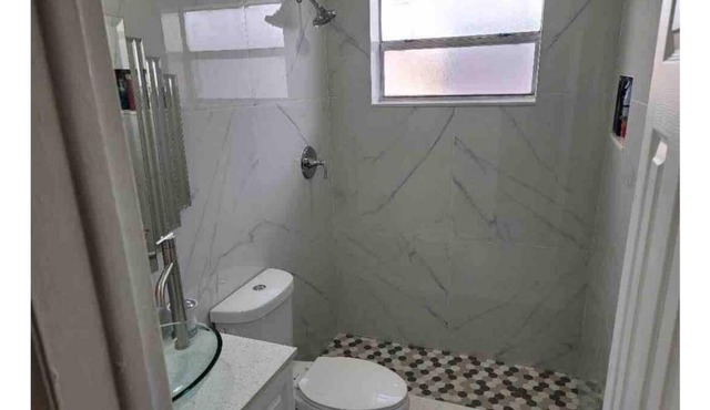 Beale Cottage! 2 Bedroom 1 Bathroom, Full Kitchen