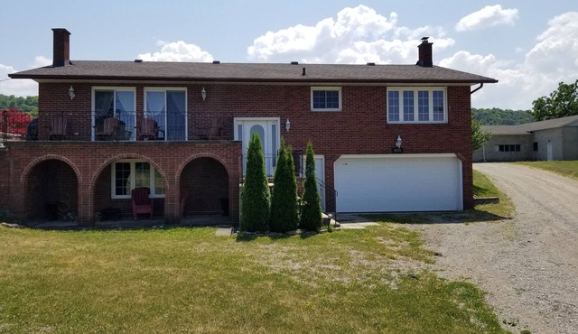 Beamsville Bench Vineyard Cottage - Lincoln