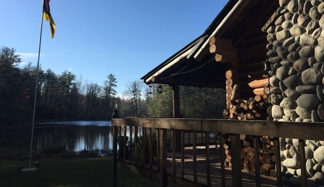 Bear Cabin at Empty Gnats Lake