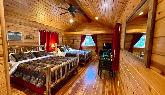 Bear Creek Resort, Upper Cabin Suite (double queen), Upper Cabin Suite (double queen)