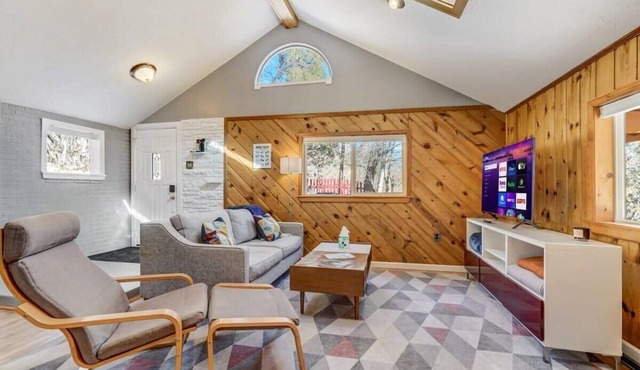 Bear Creek Retreat! Private BBQ AC Best Location