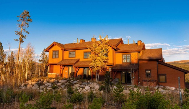 Bear Crossing 1390 | Pet Friendly For One Dog | Private Hot Tub