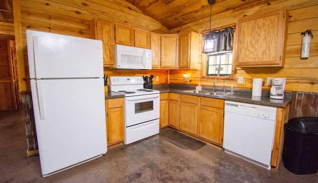 Bear Den|18Acres|Private Creek|Swim|Hiking|ATV Trails|Mtn Cabin