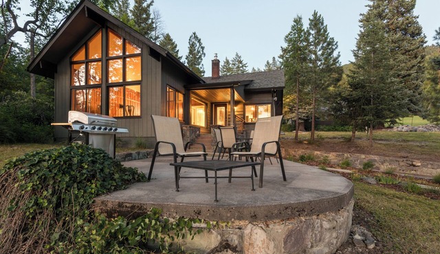 Bear Den at Henry Creek Orchard