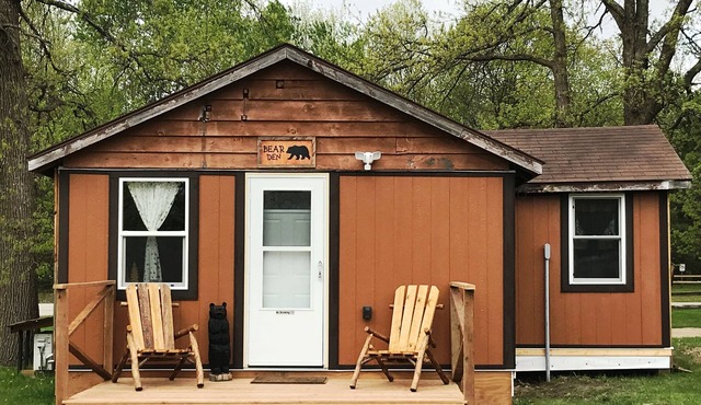 Bear Den Cabin - 3 blocks from the iconic Federal Dam and Leech Lake!