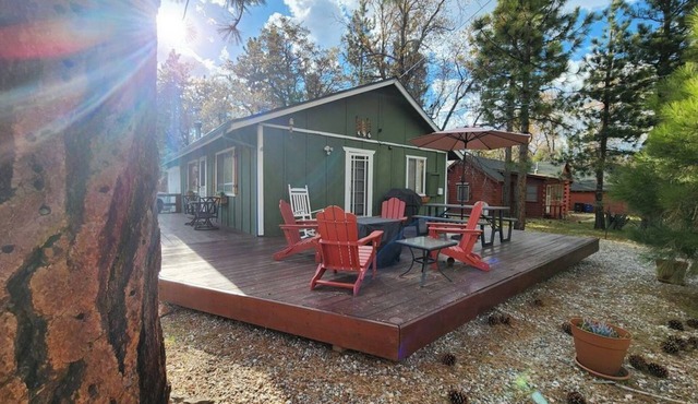 Bear Escapes II: Affordable Luxury Cabin Big Bear