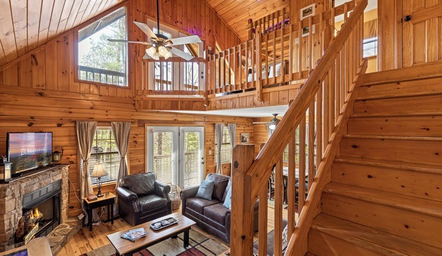 Bear Hideaway Cozy 3BR Cabin