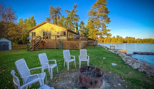 Bear Island getaway.Escape to this cozy cabin near Voyageurs National Park