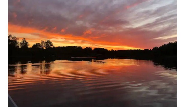 Bear Lake Cottage ... Pontoon Available for Rent