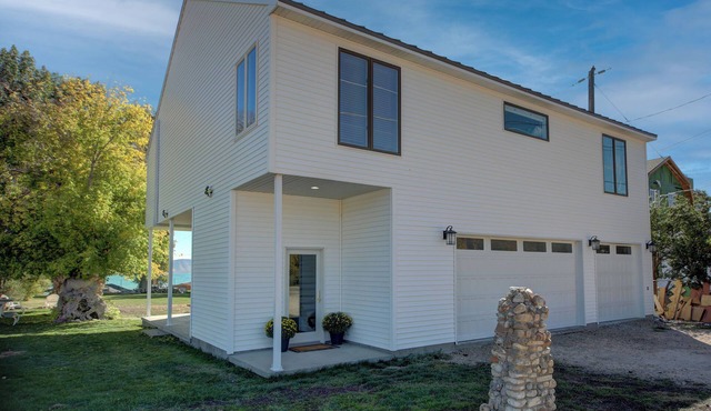 Bear Lake Fox Farm Guest House