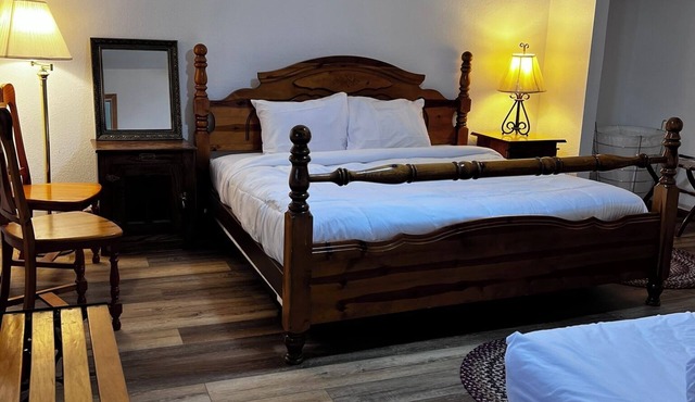 Bear Lake Private Suite sleeps 3