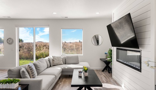 Bear Lake Retreat - Boat and Trailer Parking