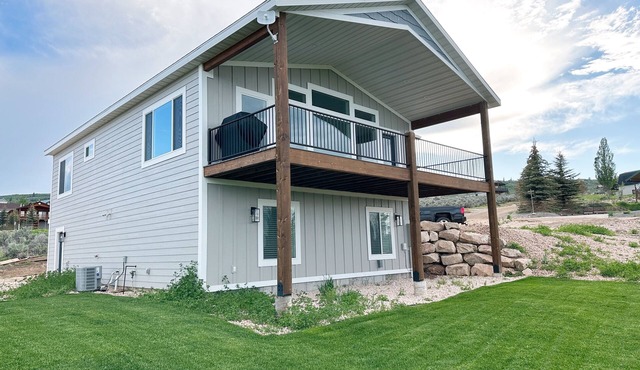 Bear Lake retreat with private Ideal Beach Resort Access!