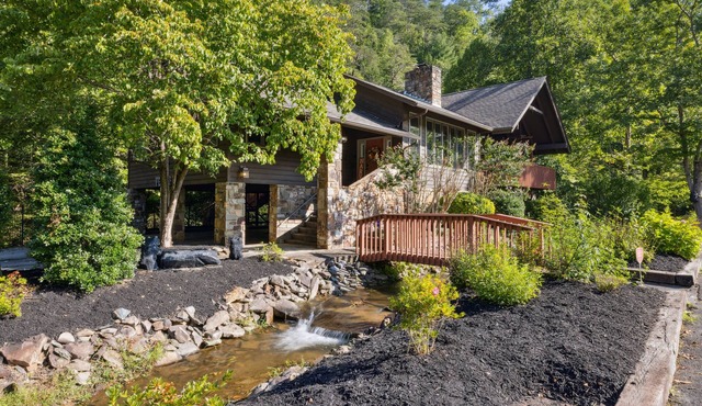 Bear Lodge at Bent Creek is a Creekside Golf Course Oasis!
