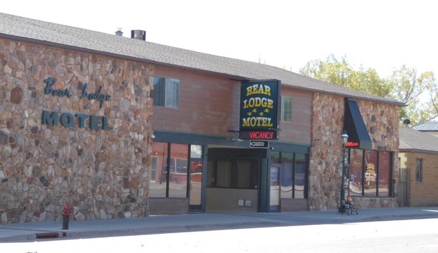 Bear Lodge Motel