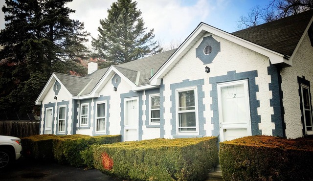 Bear Mountain Bridge Motel- Family Room 3