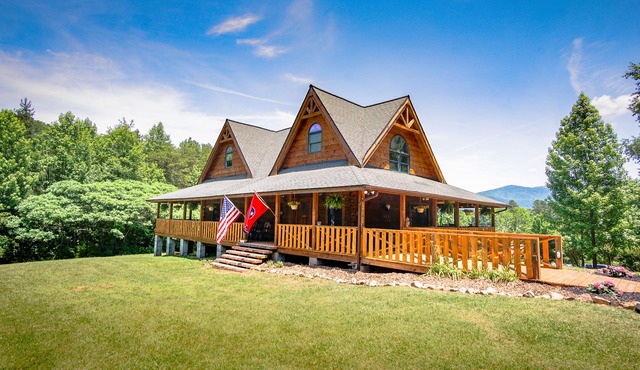 Bear Pause Log Cabin in the Great Smoky Mountains