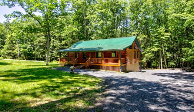 Bear Paw Lodge = Center Of Nature@God's Creation#Campfire+Fun&Trails