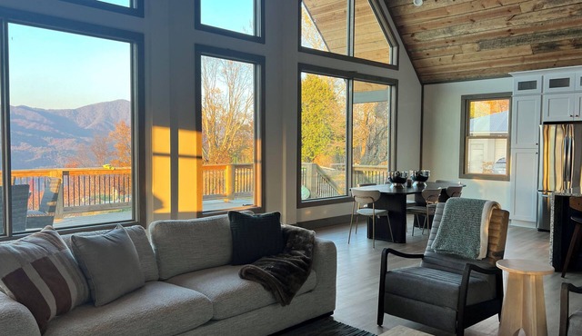 Bear Paw Lodge Cozy Mountain Retreat in Nantahala/Snowbird Mountains