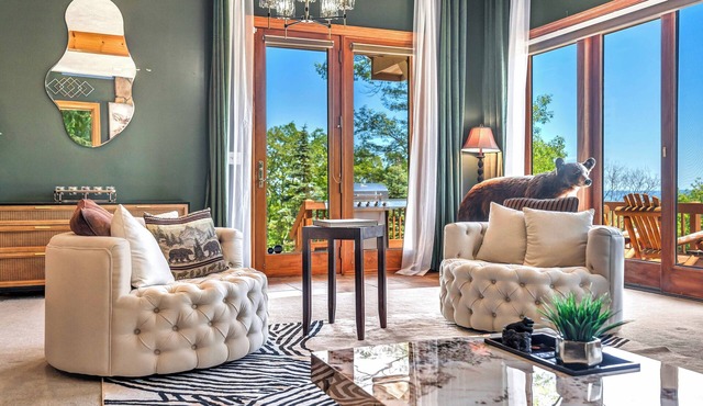 Bear Peak | Mountain Views, Hot Tub, Game Room, 1 Min to Camelback