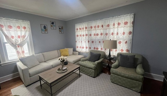 Bear Retreat - 2-bedroom house in Waterbury