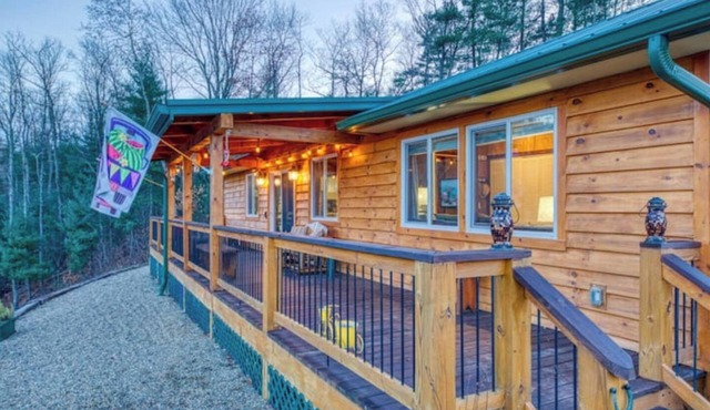 Bear's Den: 65 Acres of Seclusion, Nature, Beauty + Entertainment, Restaurants