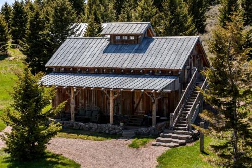 Bear's Den in Ennis, Montana