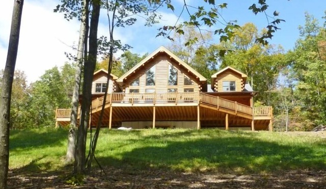 Bear's Paw Lodge - Rustic Mountain Escape