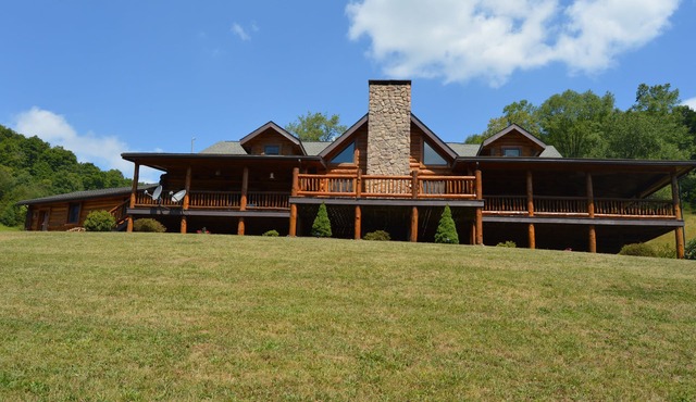 Bear Trail Lodge - Potter County Vacation Home
