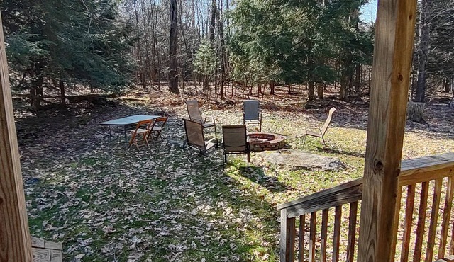 Bear Trap Lodge nestled near, peaceful Cook Forest, and Clear Creek state parks