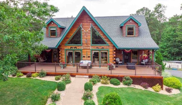 Bear Villa Lodge-Sleeps 10 comfortably, nature galore, about 25 mins to JMU