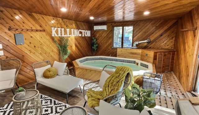 BearHaus Central AC, HUGE Hot Tub, Awesome FirePit