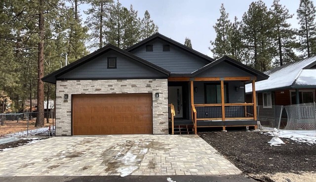 BearPort Cabin Spacious 4 Bedroom 3 Bath Big Bear