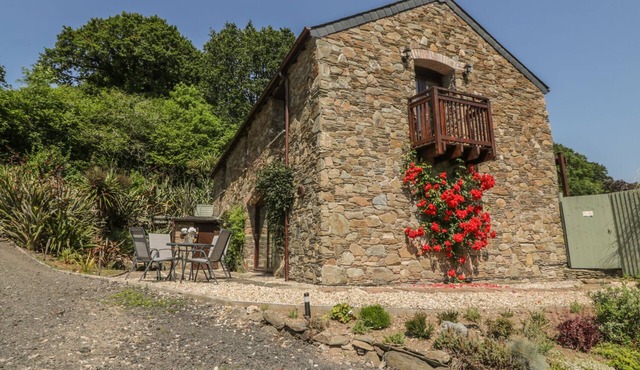 BEARSCOMBE, pet friendly, country holiday cottage in Modbury