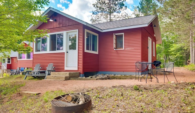 Bearskin Lake Cabin: Fish, Boat & Relax!