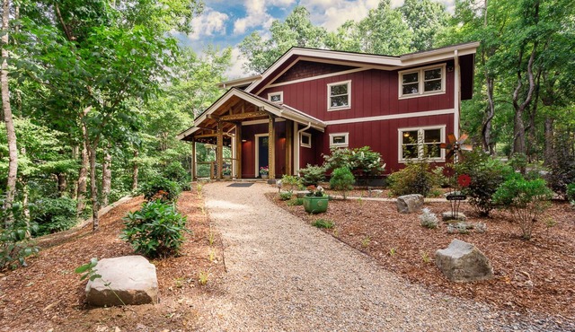 Bearwallow Retreat Atop Bearwallow Mountain