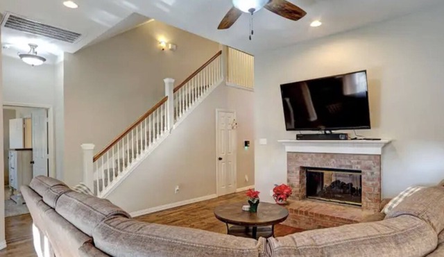 Beatuiful 4 BR Corporate Home