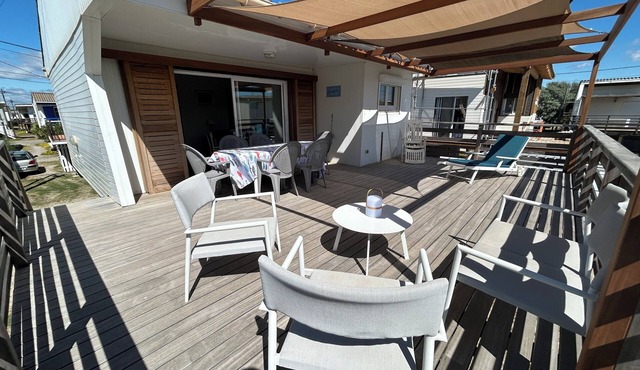 Beau Chalet Authentique, vue sur mer