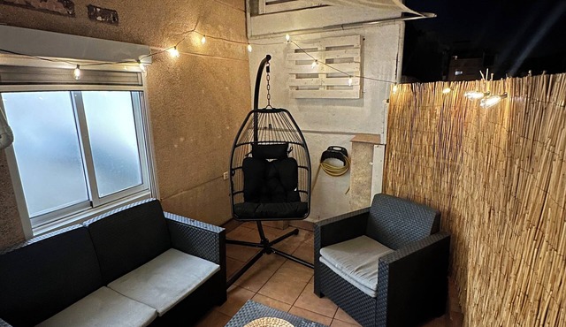 Beautiful penthouse next to the subway enrichh lluchf