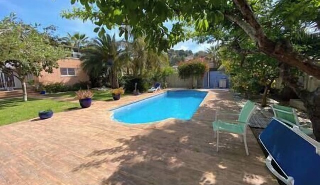 Beautiful villa near the beach and private pool